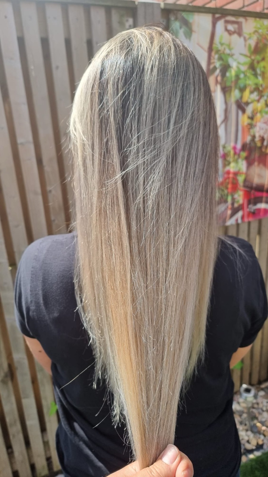 Blonde balayage in het zonlicht