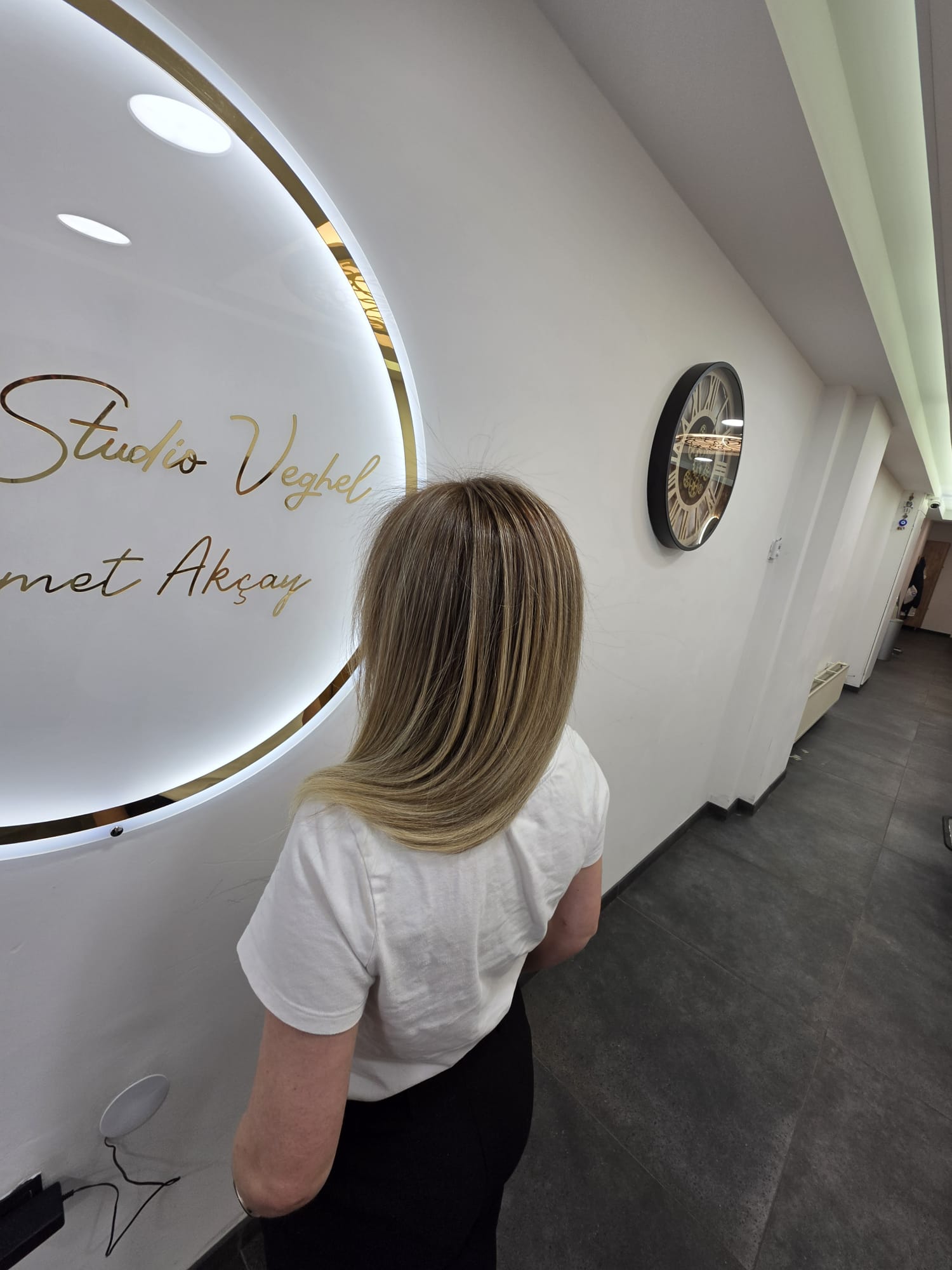 Hair extensions gezet bij Hairstudio Veghel