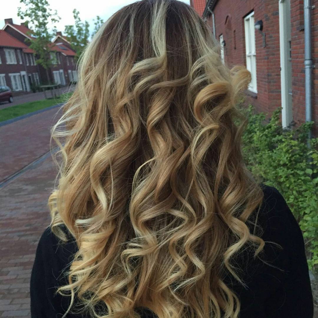 Hair extensions gezet bij Hairstudio Veghel